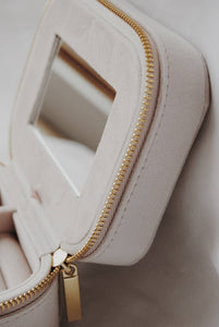 Olive Branch The Veteran Jewelry Box in  Lavender Haze