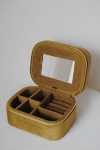 Olive Branch The Veteran Jewelry Box in Chartreuse