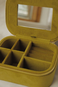 Olive Branch The Veteran Jewelry Box in Chartreuse
