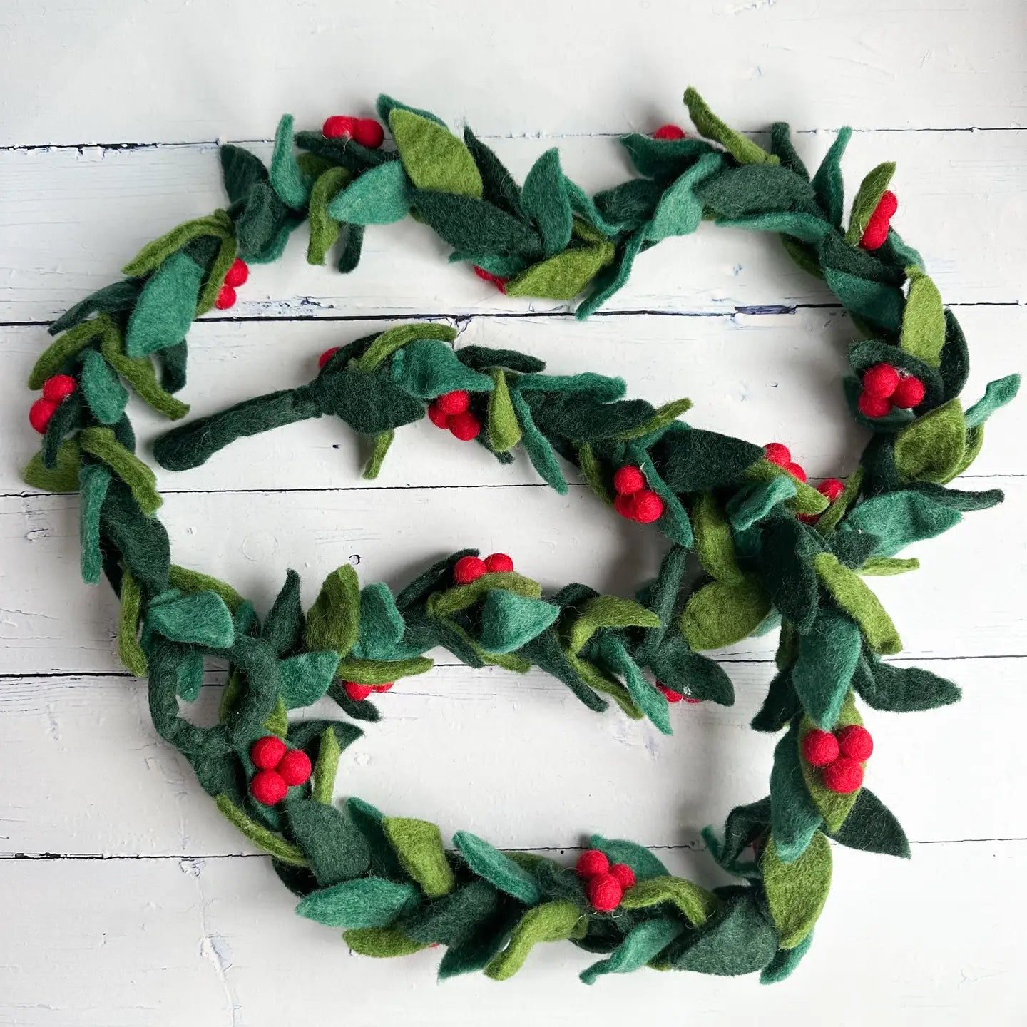Sewing Seeds Play | Felt Holiday Garland