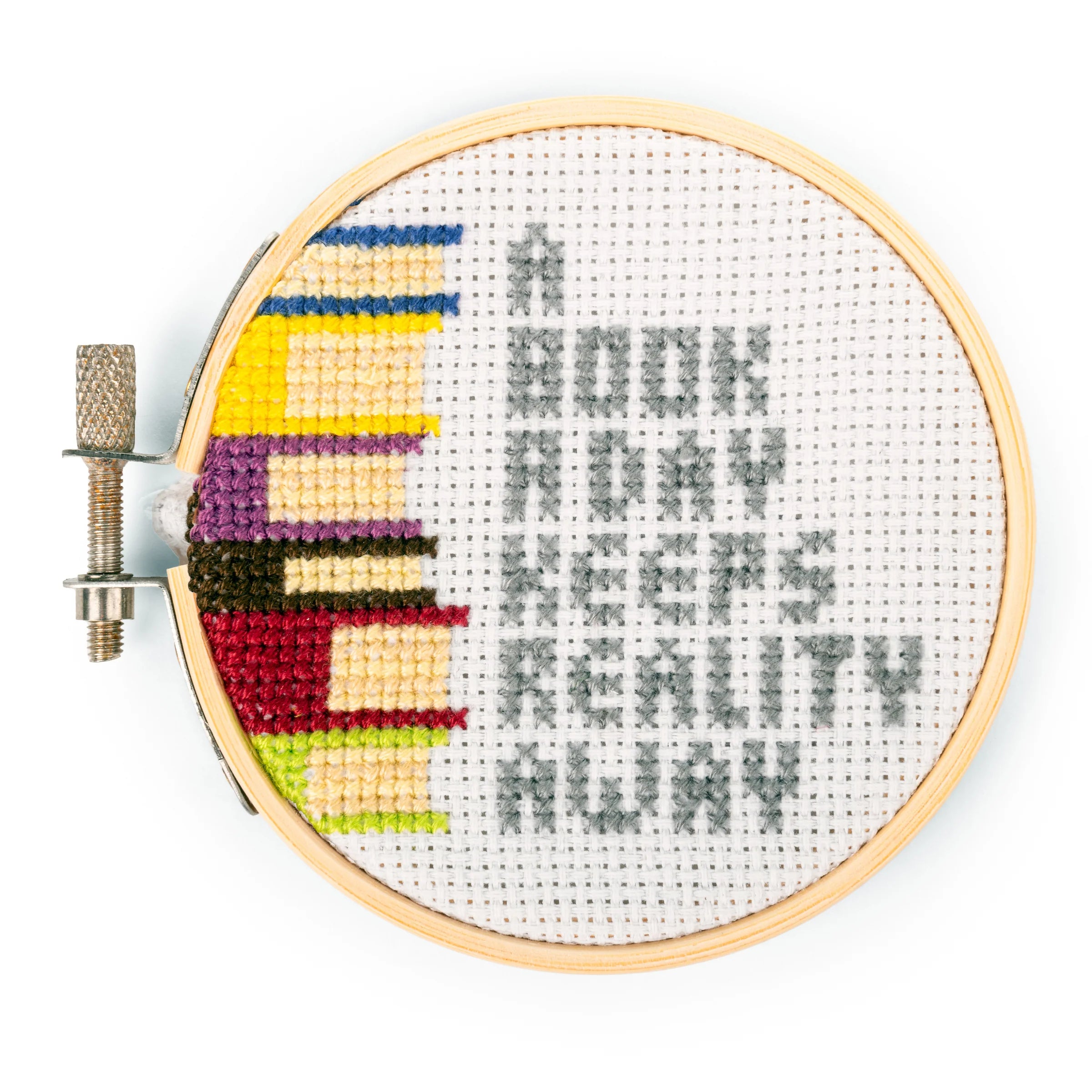 Kikkerland | Embroidery kits