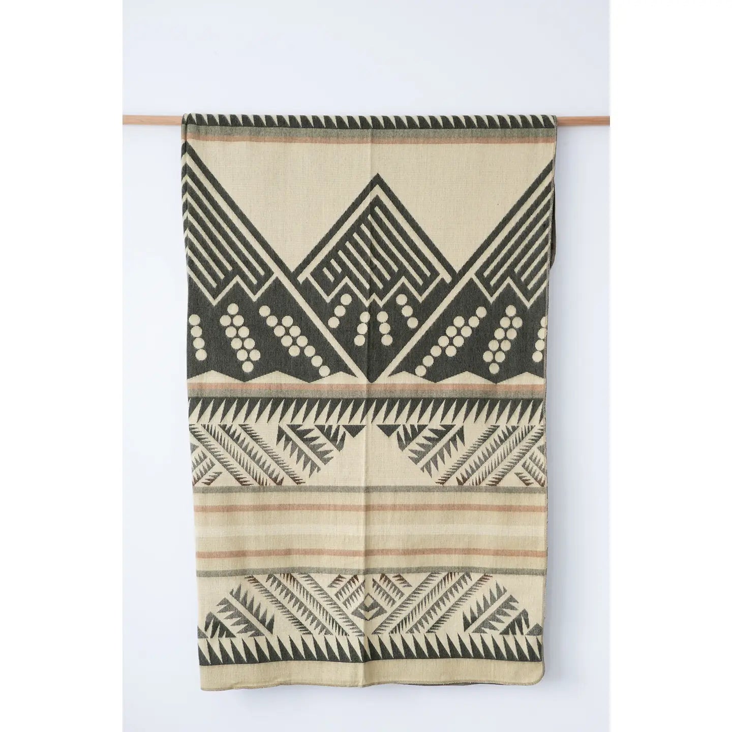 Heartprint Threads | Queen Blankets