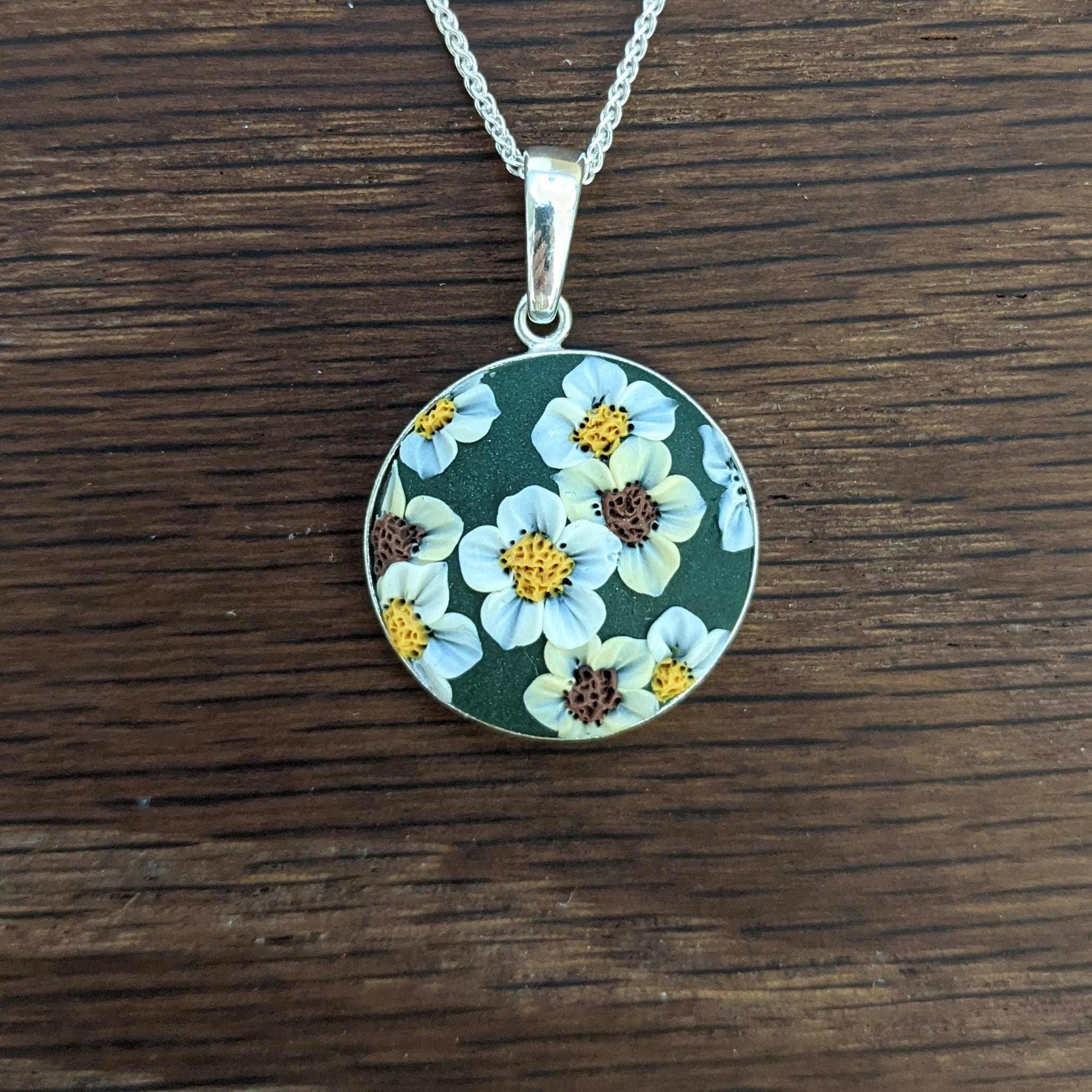 West Coast Cameos | Flowers on Green Necklace